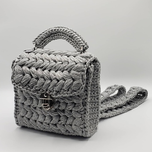 💕 Shiny silver handmade backpack - Picture 3 of 5